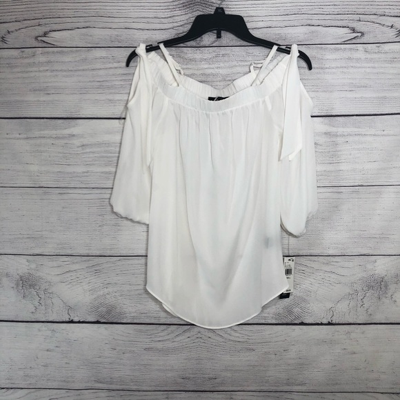 NWT BCX White Crepe Off the Shoulder Top Sz Sm - Picture 2 of 6